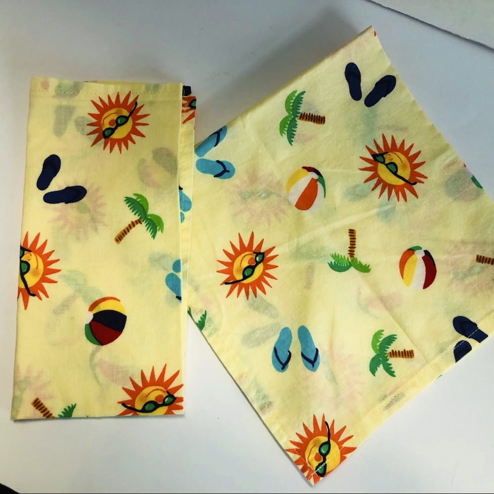 Retro Kitschy Large Dinner/BBQ Napkins, Like New. Set of 8 17”x17”, Tropical